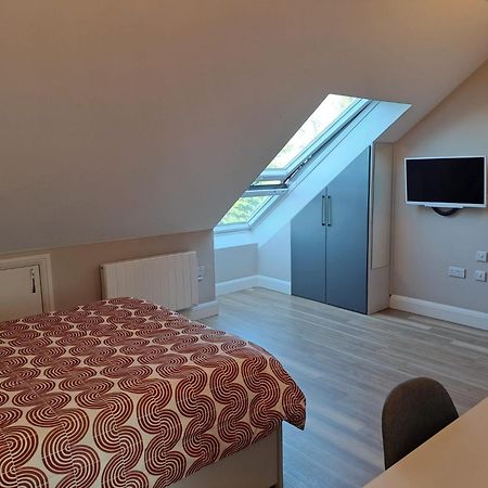Sands House - Luxury Modern Studios With Secure Parking In Epsom, Surrey Rom bilde