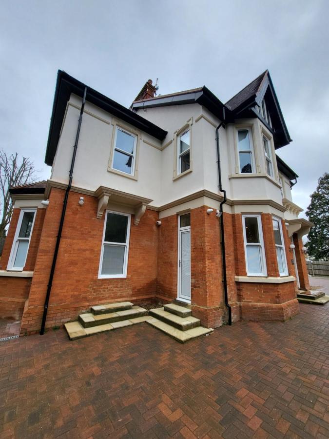 Sands House - Luxury Modern Studios With Secure Parking In Epsom, Surrey Eksteriør bilde